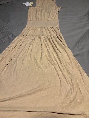 Nations Sleeveless Cream Maxi Dress with Smocked Waist XS. 14” p2p 50” long